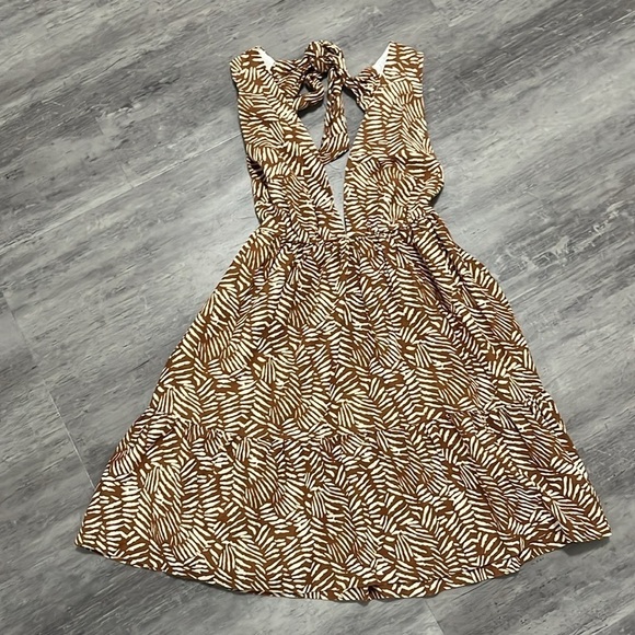 House of Harlow Leaf Print Tie Back Sundress  Mini Size Small - Picture 1 of 9